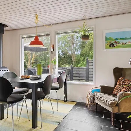 2 Bedroom Gorgeous In *